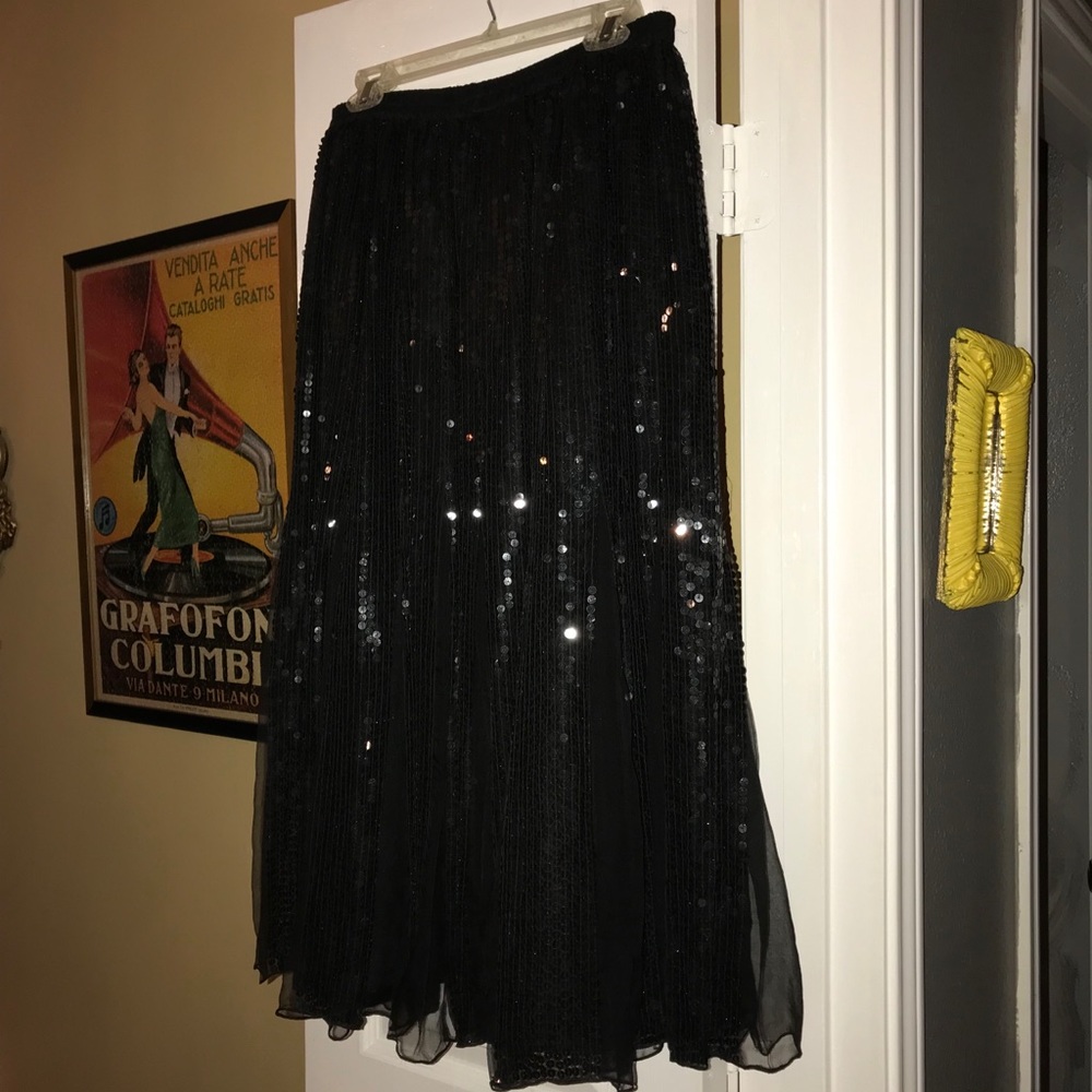 Black skirt